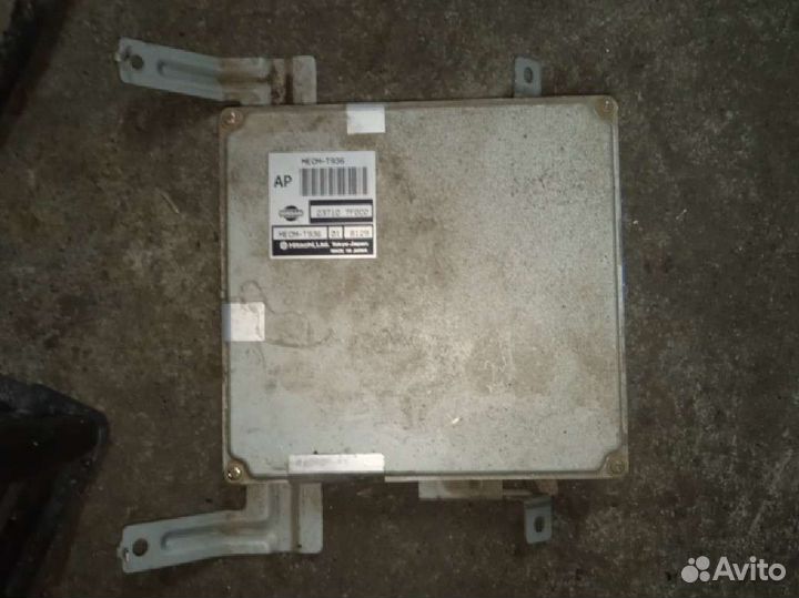 Блок управления двигателем Nissan Terrano 2 Ниссан