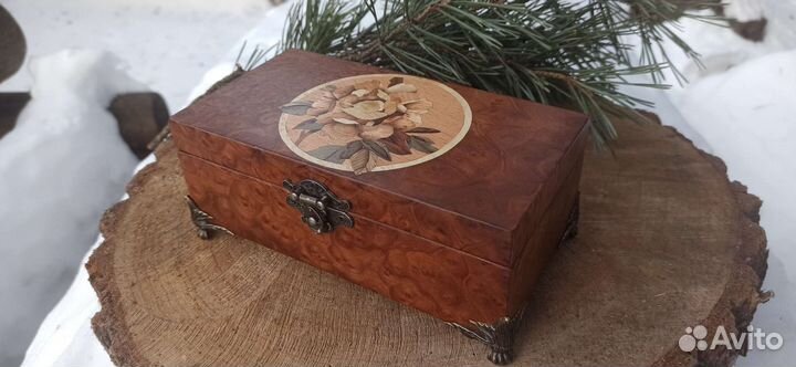 Шкатулка в технике маркетри