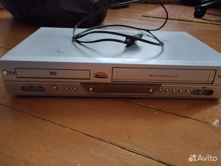 LG Видеомагнитофон c DVD