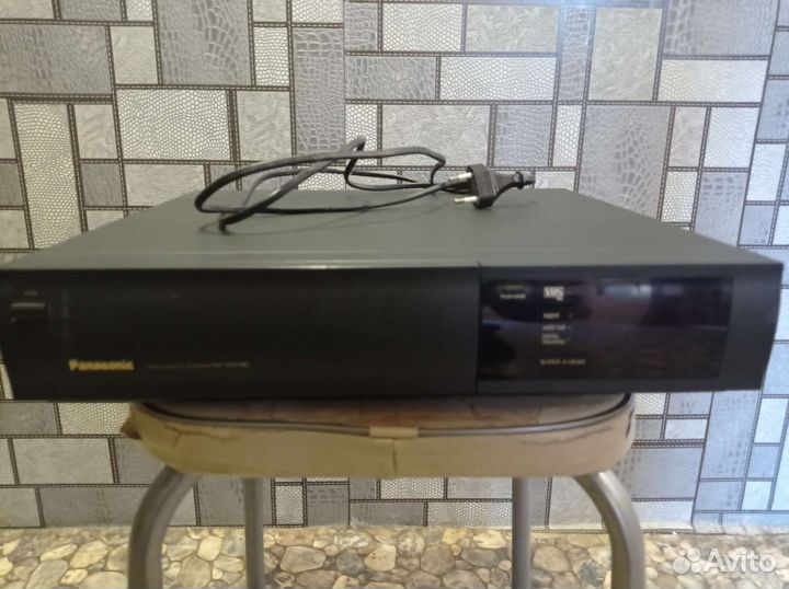Видеомагнитофон panasonic NV-J35HQ