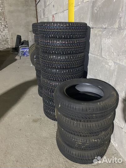 Viatti Brina Nordico V-522 185/65 R15
