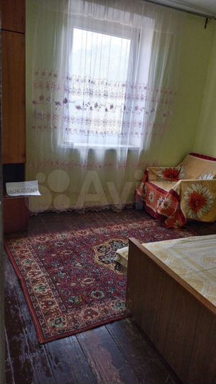 Комната 28 м² в 3-к., 1/1 эт.