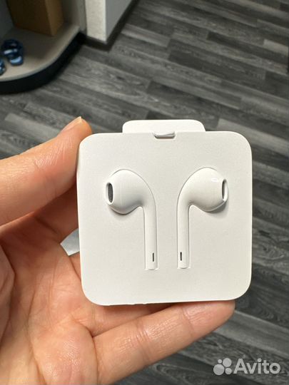 Наушники apple airpods