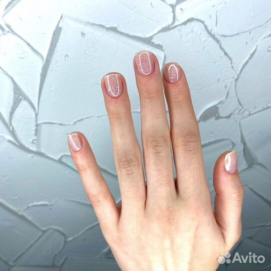 Маникюр+покрытие г/л 700 всё включено