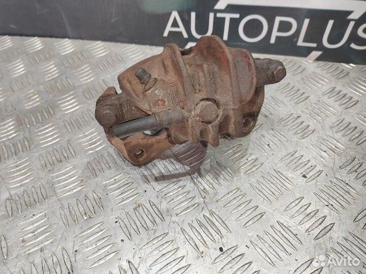 Суппорт передний левый Mitsubishi Carisma 1.8