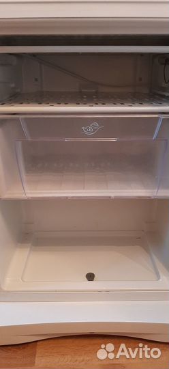 Холодильник indesit