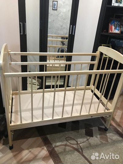 Детская кроватка