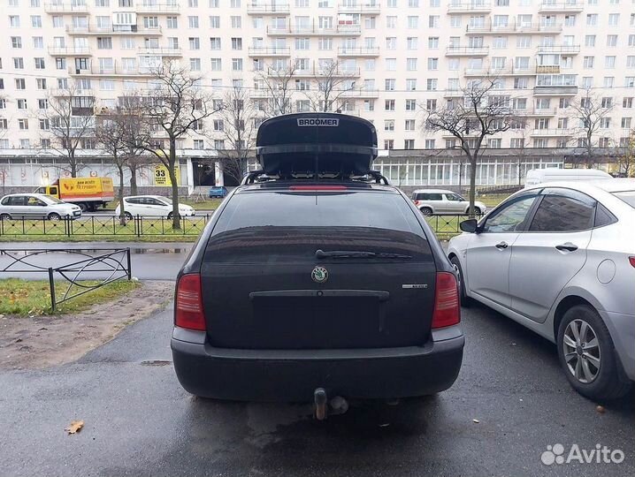 Бокс Broomer 430 черный глянец на Skoda Octavia