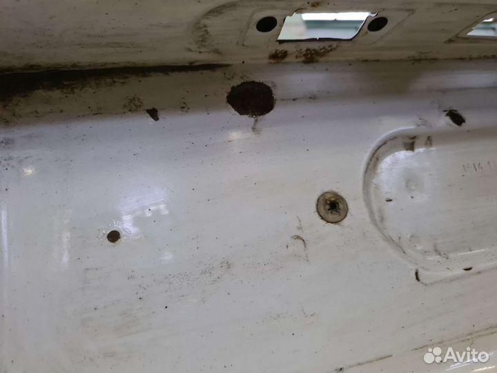 Крышка багажника Skoda Yeti 2011