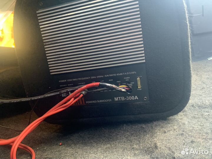 Сабвуфер автомобильный Mystery MTB-300A