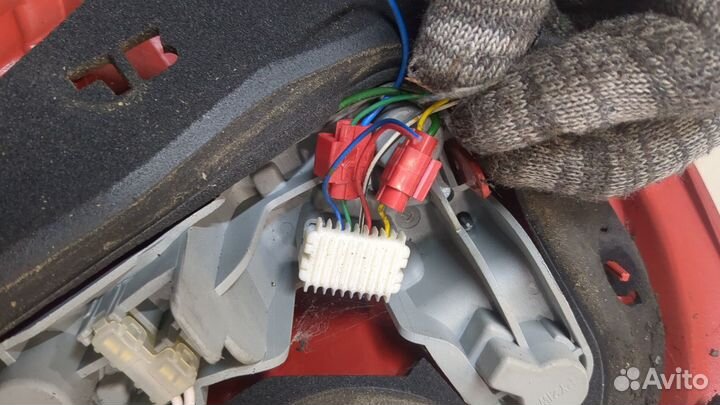 Фонарь (задний) левый Toyota Auris E15