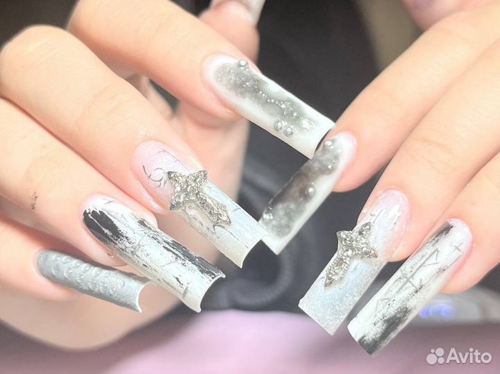 Мастер маникюра