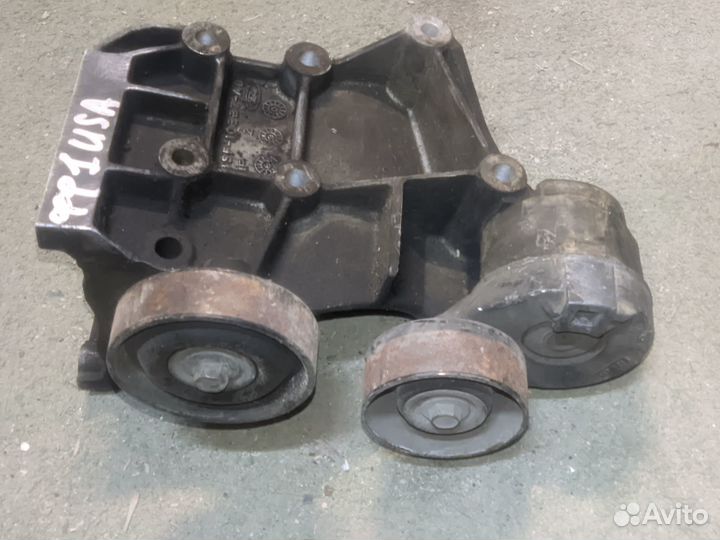 Кронштейн генератора Ford Focus I