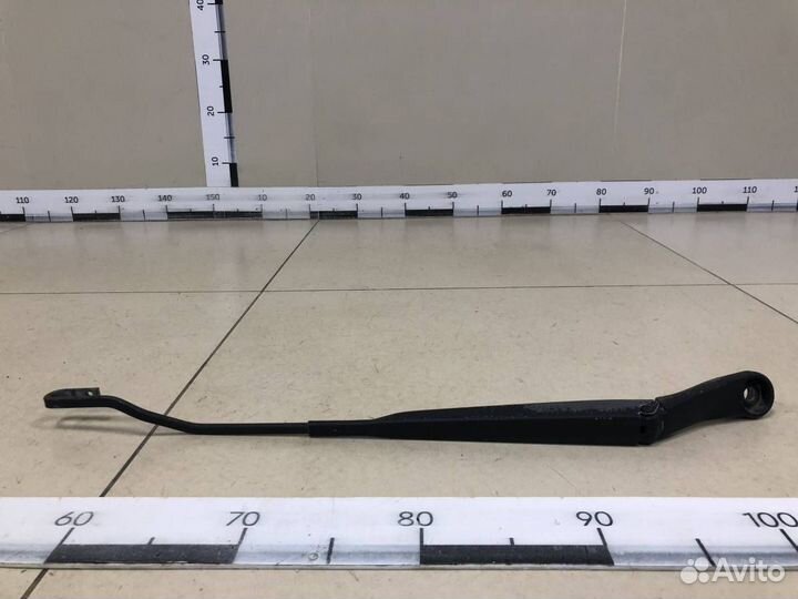 Поводок стеклоочистителя передний левый Nissan Pri