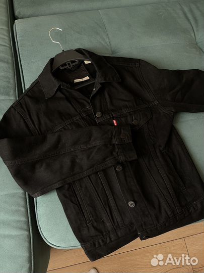 Джинсовка levis черная XS