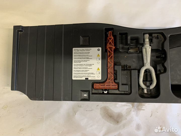 Крышка аккумулятора BMW E70 X5