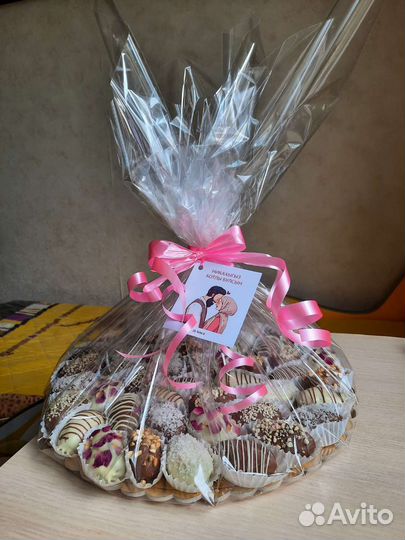 Финики в шоколаде