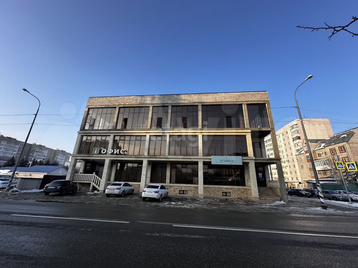 Сдам торговое помещение, 424 м²