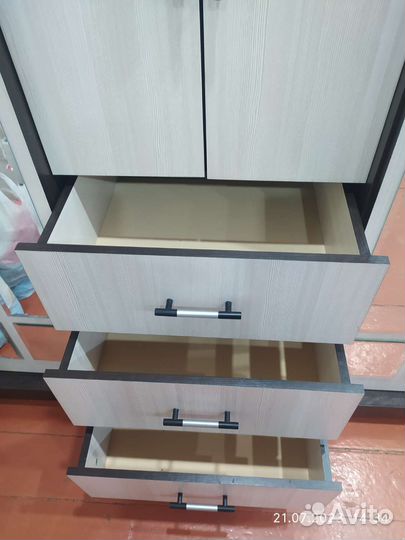 Шкаф купе с зеркалом бу