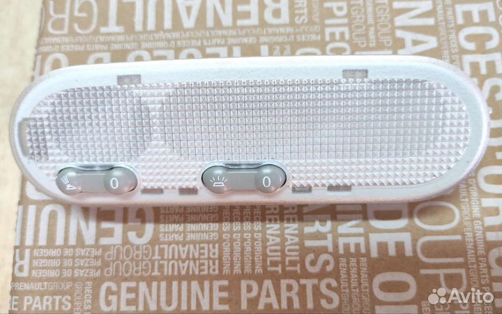 Плафон салона Рено