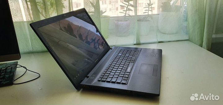 Большой lenovo 17.3