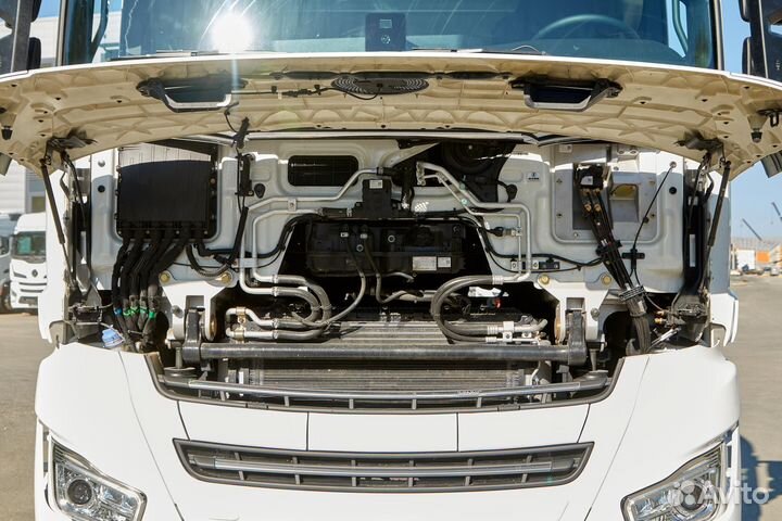 Shacman (Shaanxi) SX4188YY381, 2024