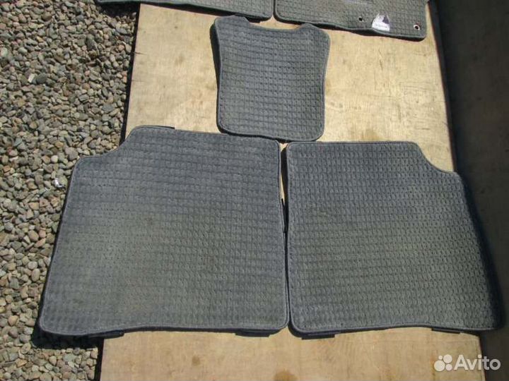 Коврики комплект Toyota Prius ZVW30 2ZR-FXE