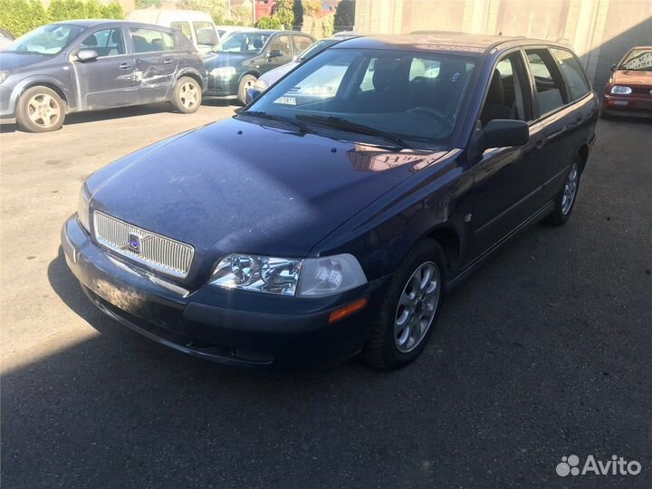 Разбор на запчасти Volvo S40 / V40 1995-2004