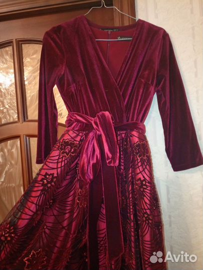 Платье вечернее 44