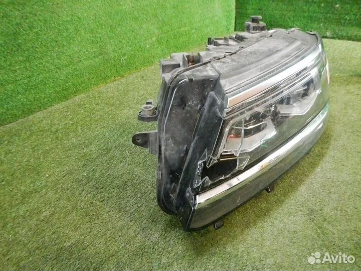 Фара левая Volkswagen Tiguan