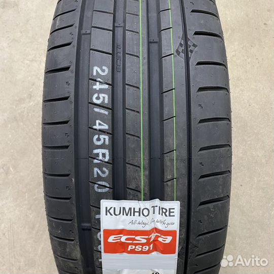 Kumho Ecsta PS91 245/40 R20 99Y