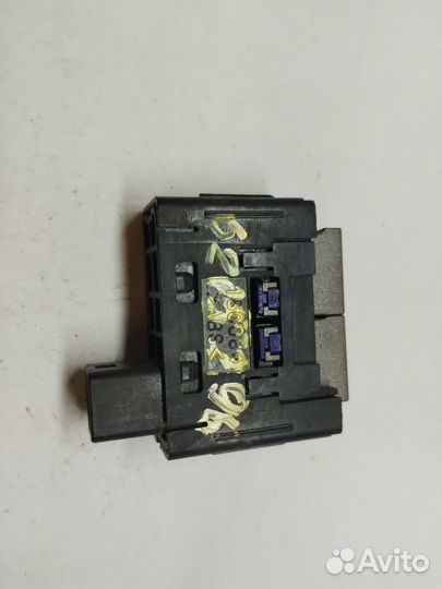 Кнопка Lexus LX 3