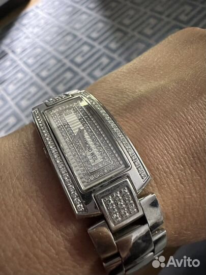 Часы с бриллиантами Raymond Weil