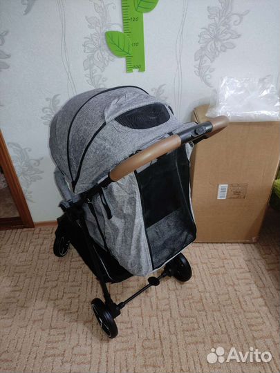Прогулочная коляска новая