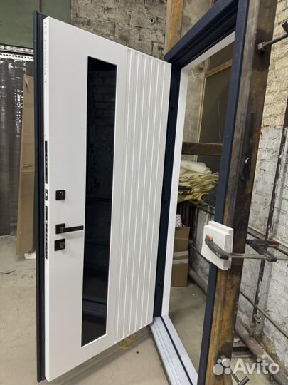 Дверь входная металлическая в дом теплая