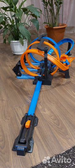 Трек Hot Wheels Экшн Винтовое столкновение