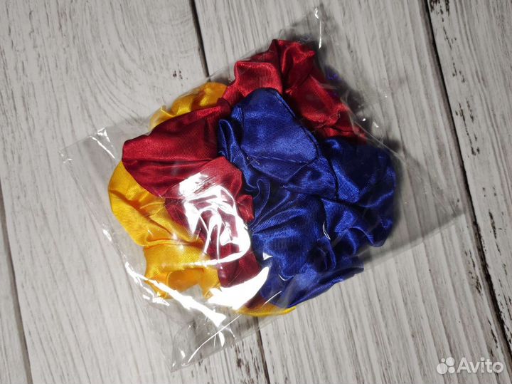 Набор новых резинок для волос