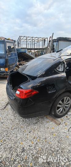 Задний фонарь на Инфинити м37