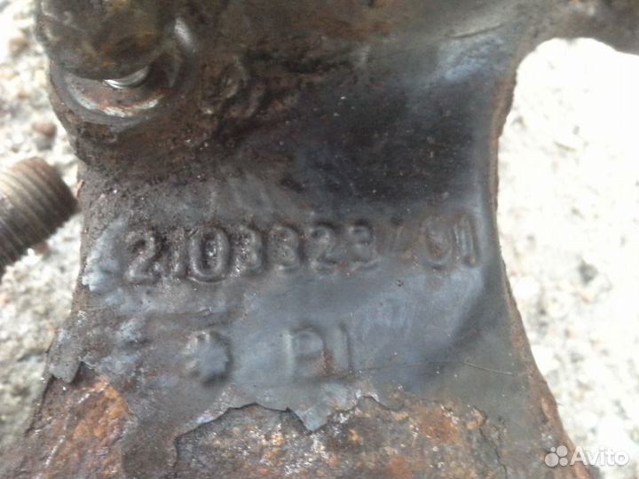 Кулак поворотный Mercedes W210 4 matic