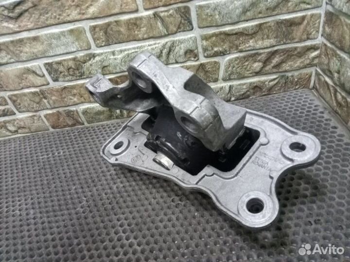 Подушка двигателя левая Volvo Xc90 2 2.0 TDI 2019
