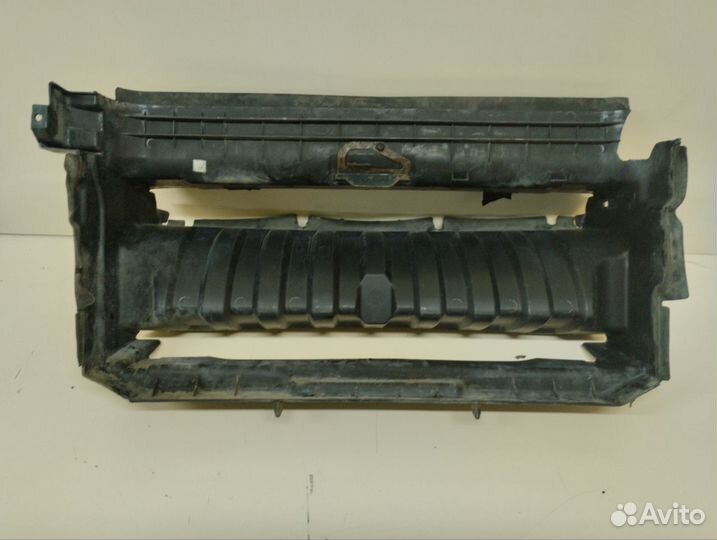 Воздухозаборник наружный Land Rover Discovery 3 L3