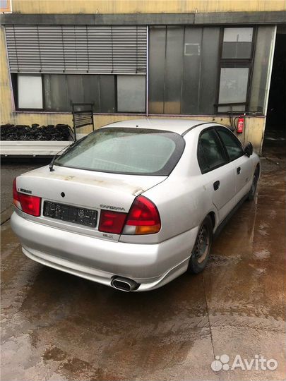 Разбор на запчасти Mitsubishi Carisma