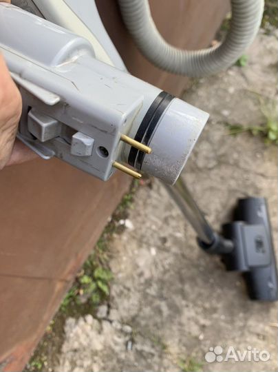 Шланг со щеткой для пылесоса