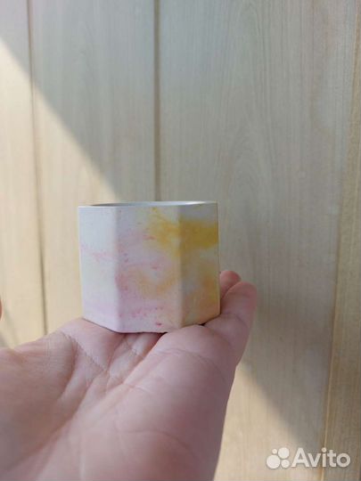 Гипсовое кашпо