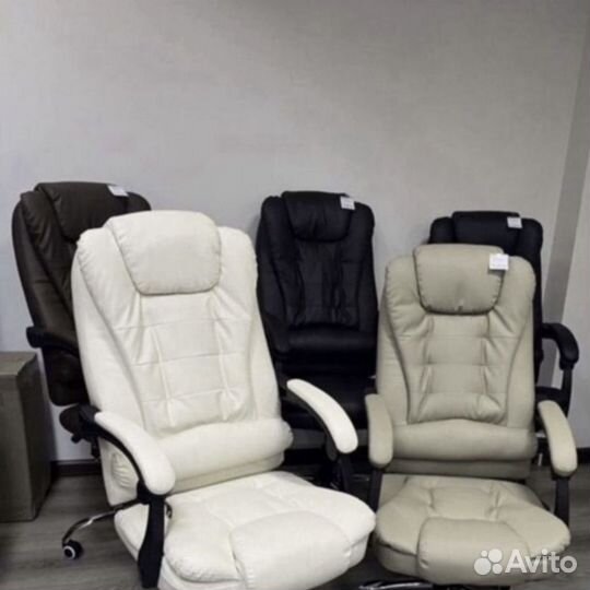Офисное компьютерное кресло руководителя