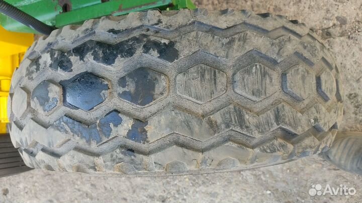 Пресс-подборщик John Deere 550, 1993