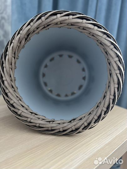 Кашпо из искусственного ротанга