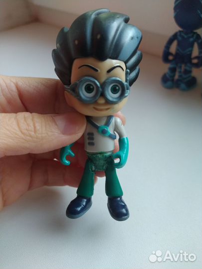 Герои в масках фигурки