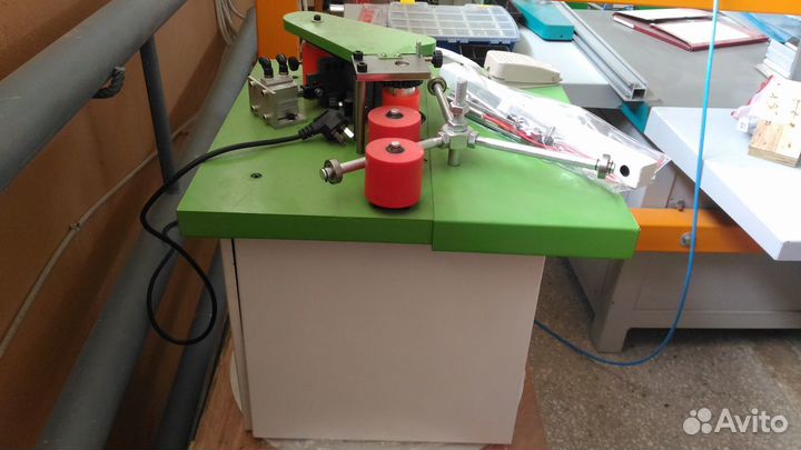 Кромкооблицовочный станок TS-50 с гильотиной