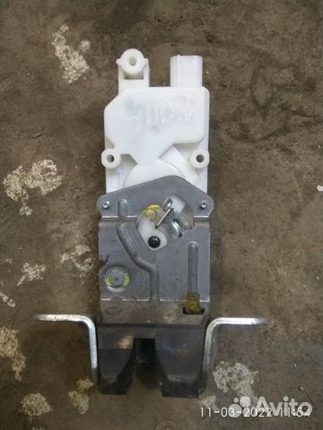 Замок багажника верхней двери Пежо 4007 2012 год